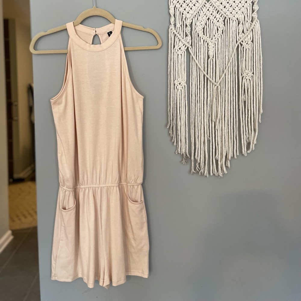 Cream romper